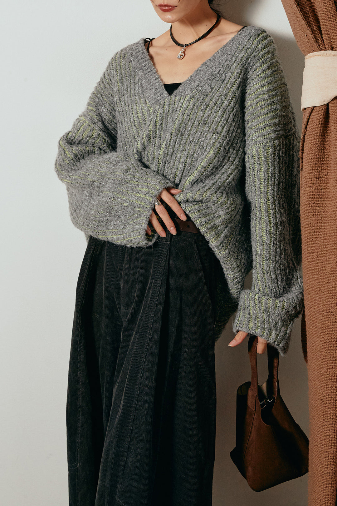 [SET]アルパカタッチ深Vニットトップス+タック入りコーデュロイワイドパンツ(2set)