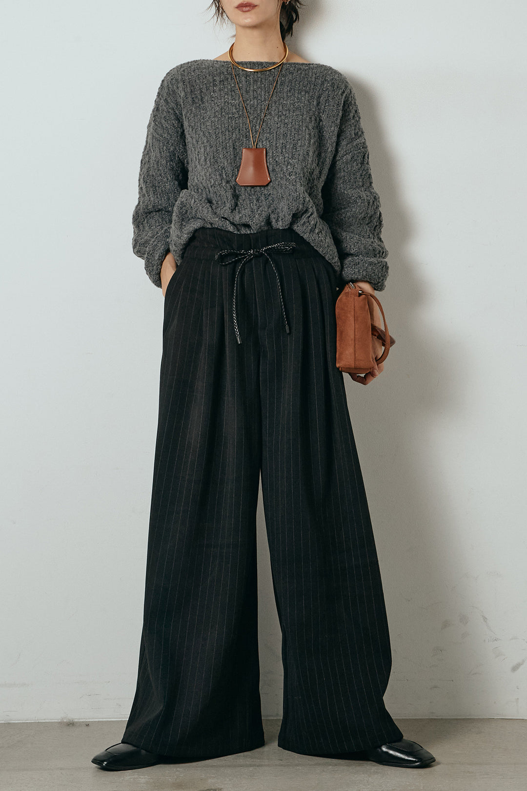 [SET]ボリューム編みニットプルオーバー+編みベルト付きピンストライプワイドパンツ(2set)