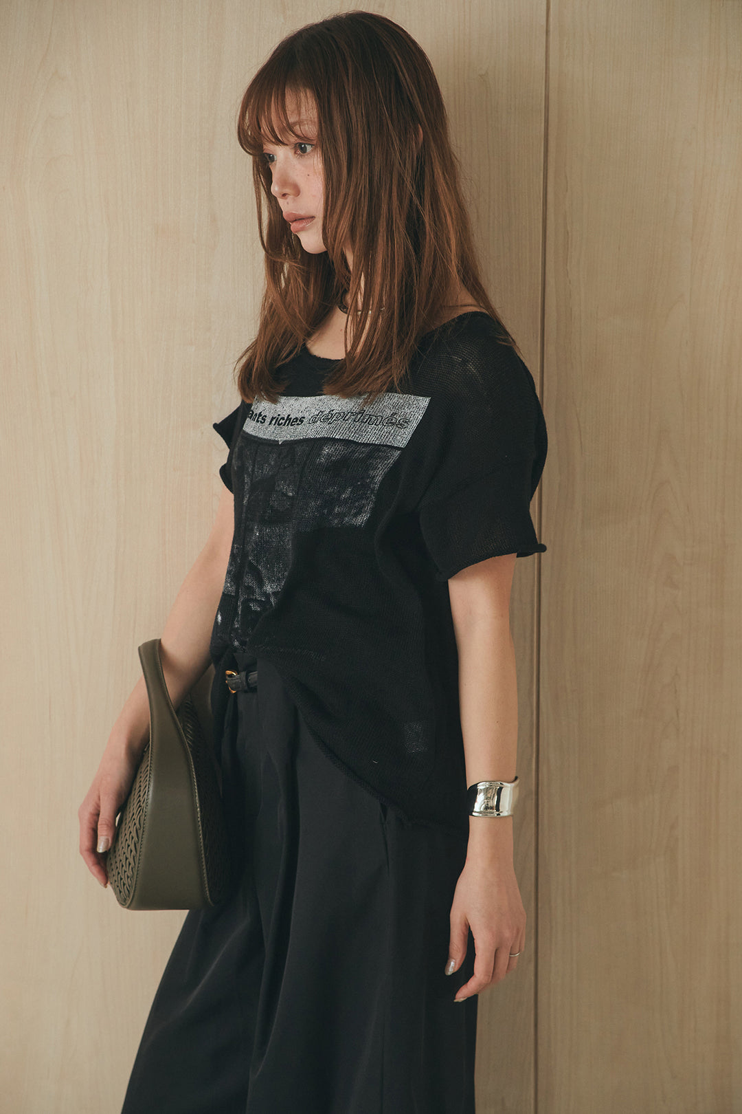 [SET]半袖モノトーングラフィックトップス+ベルトループデザインハイウエストタックパンツ(2set)