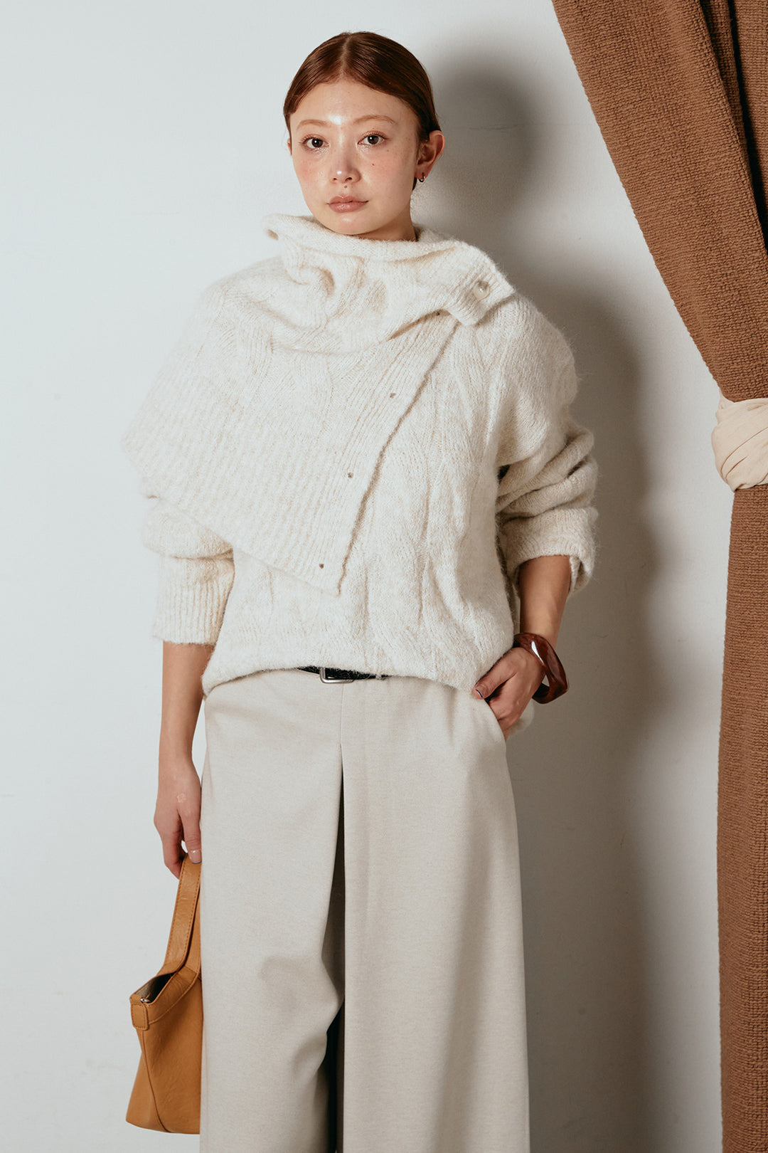 [SET]ケープデザインケーブルニットトップス+ベルト付きフロントタックデザインパンツ(2set)