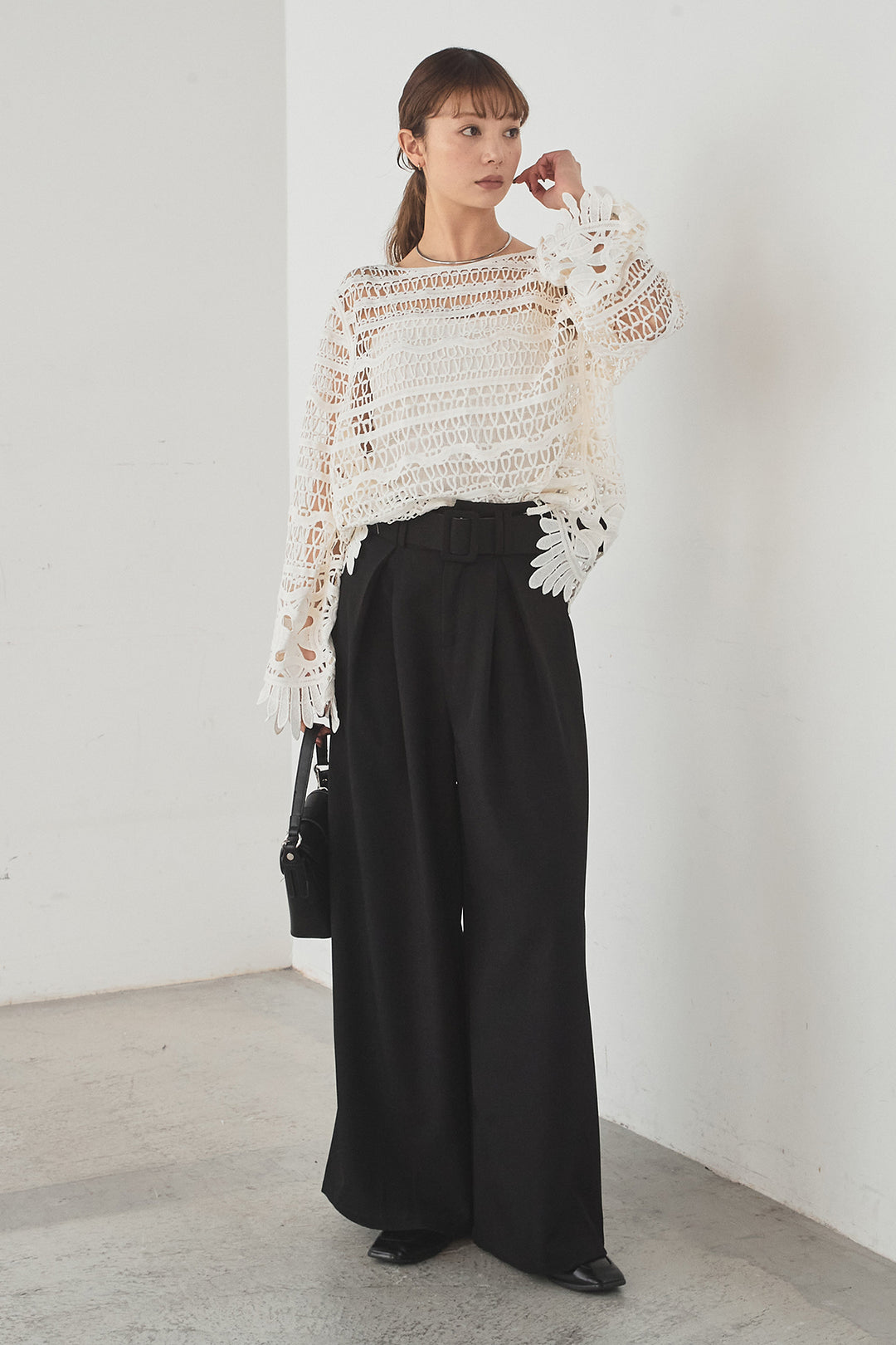 [SET]裾デザインメッシュプルオーバー+ベルト付きツータックワイドパンツ(2set)