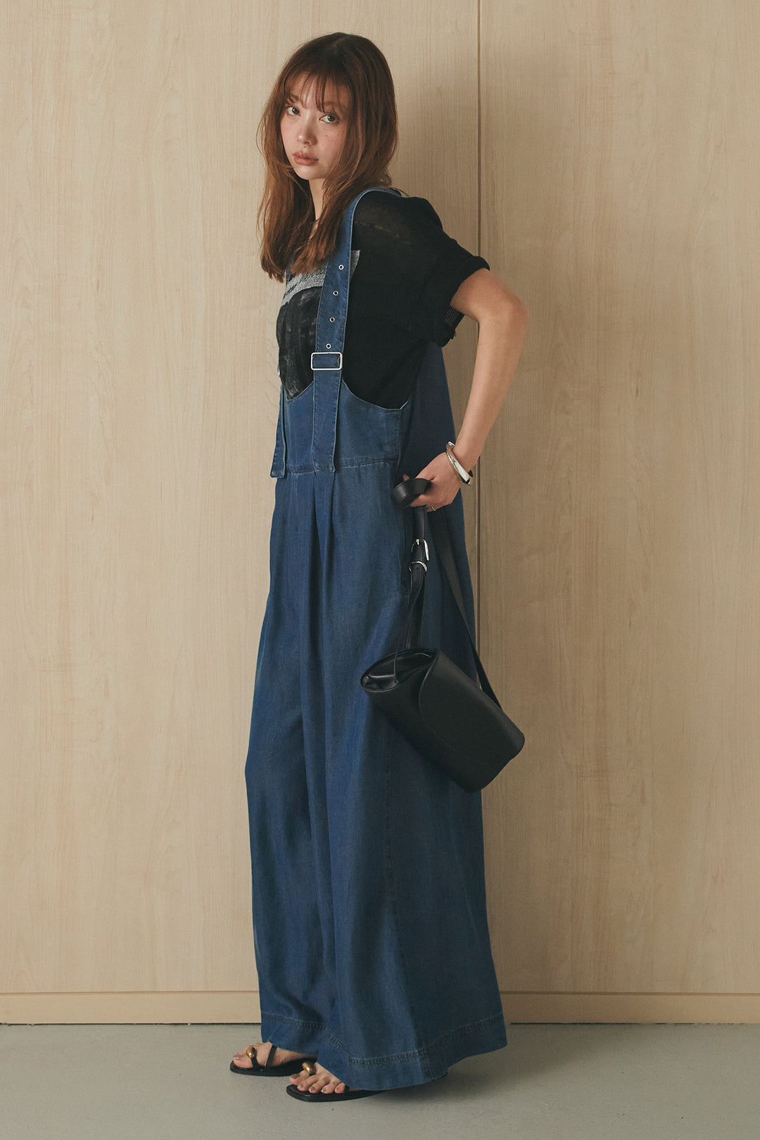 [SET]半袖モノトーングラフィックトップス+前後2WAYテンセルデニムサロペット(2set)