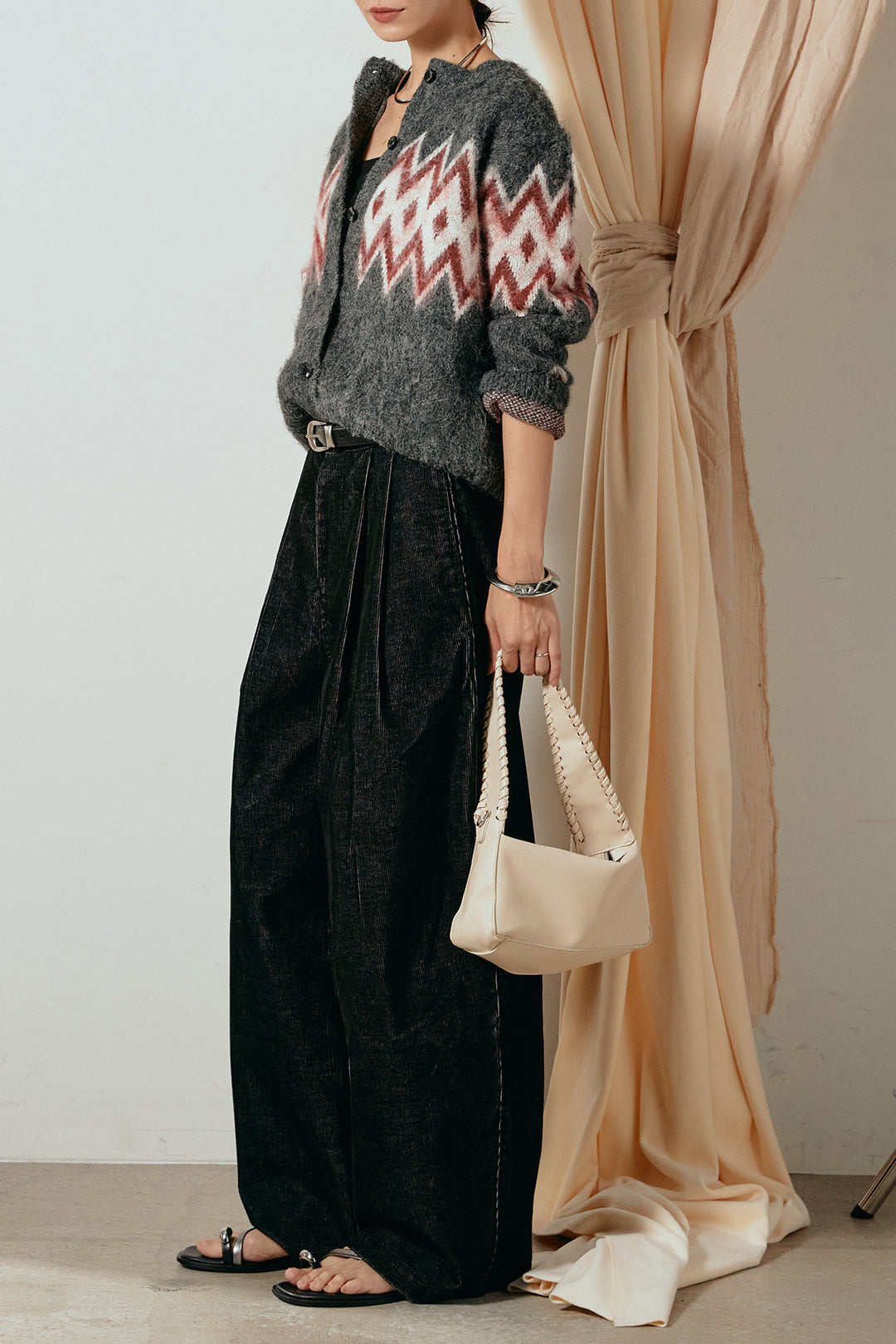 [SET]起毛ノルディック柄ニットカーディガン+フロントタック入りコーデュロイパンツ(2set)