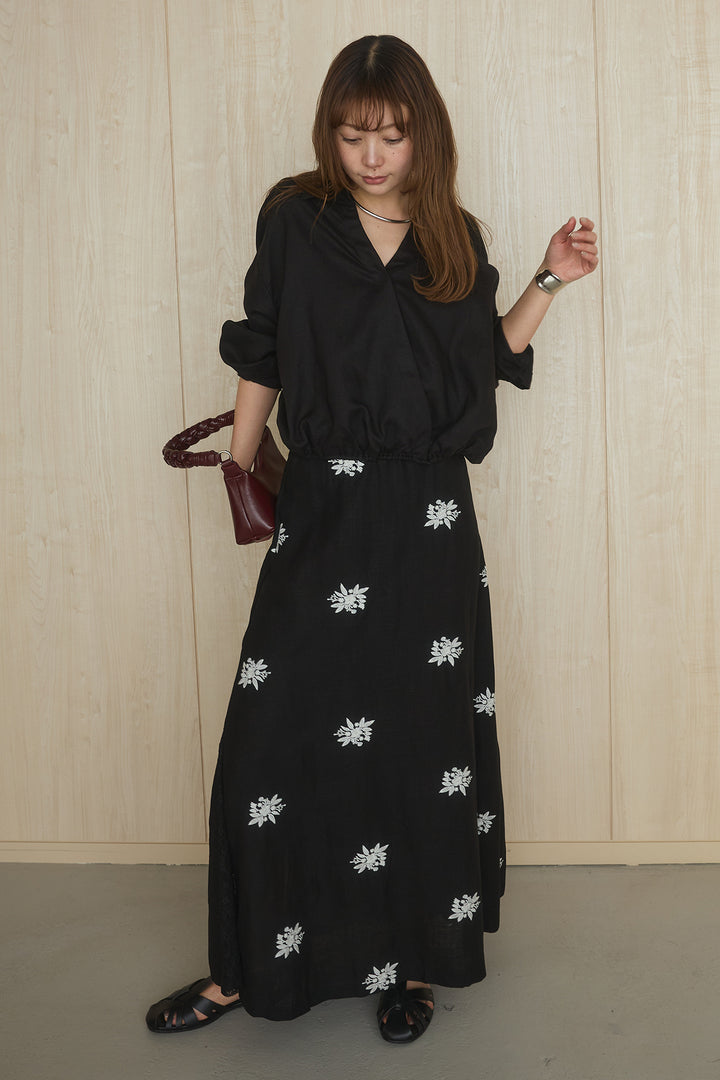 [SET]麻混襟付きトップス+レースコンビフラワー刺繍柄スカート(2set)