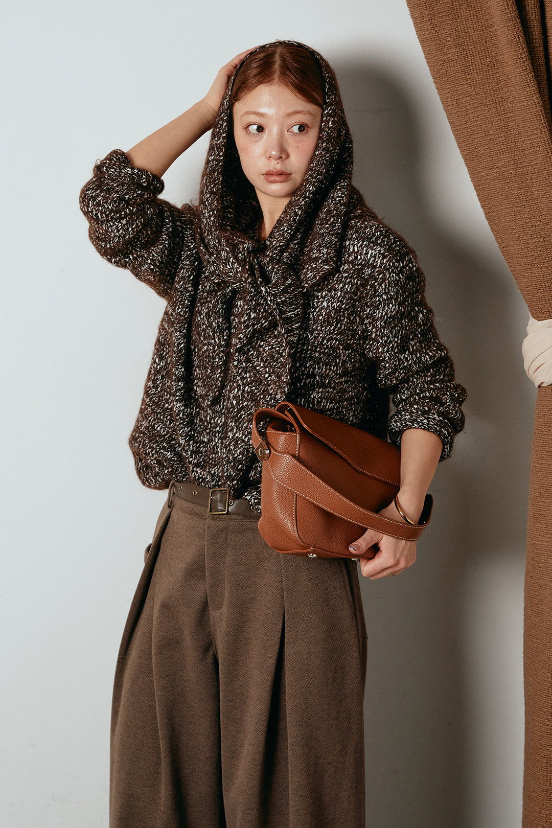 [SET]スカーフ付きミックスニットトップス+細ベルト付き起毛タックワイドパンツ(2set)