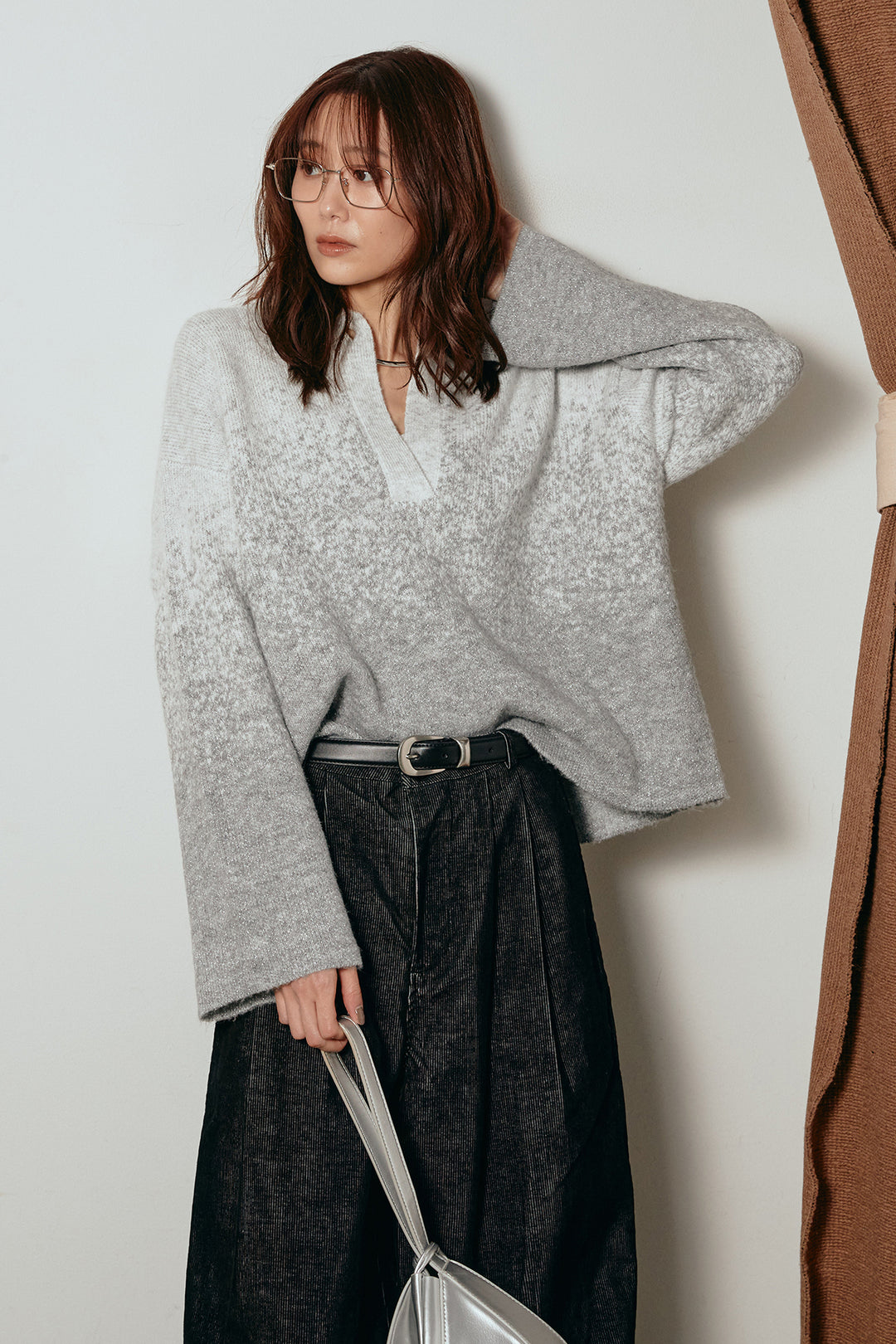 [SET]グラデーションラメニットキーネックプルオーバー+フロントタック入りコーデュロイパンツ(2set)