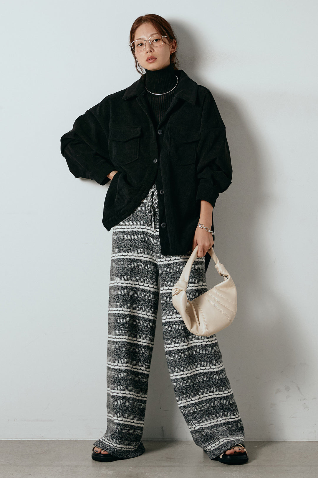 [SET]襟付きコーデュロイポケットシャツ+リブニットシームレスタートルプルオーバー+マルチライン柄リラックスニットパンツ(3set)
