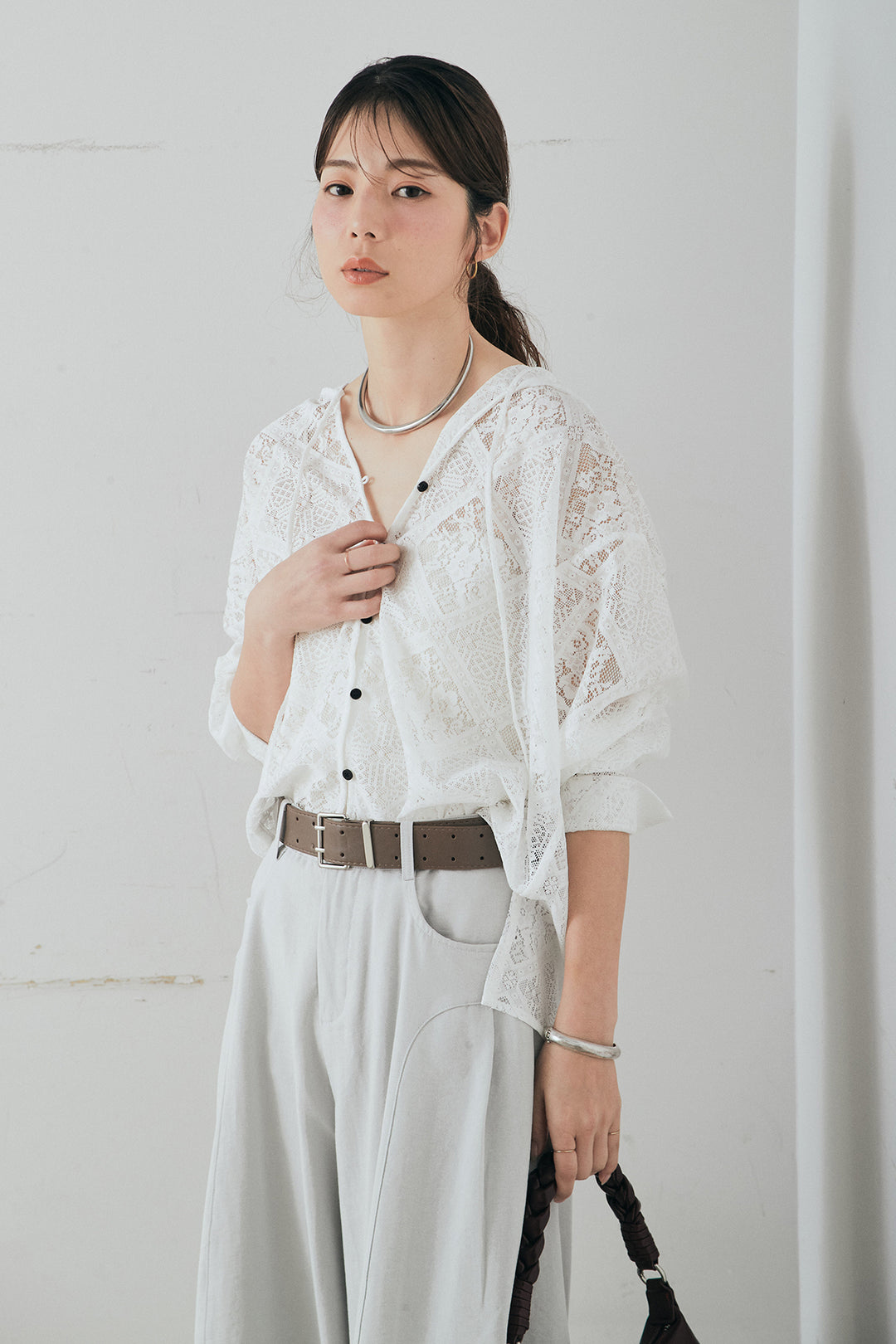 [SET]ブロックレースフード付きブラウス+ベルト付きサイドタックワイドパンツ(2set)