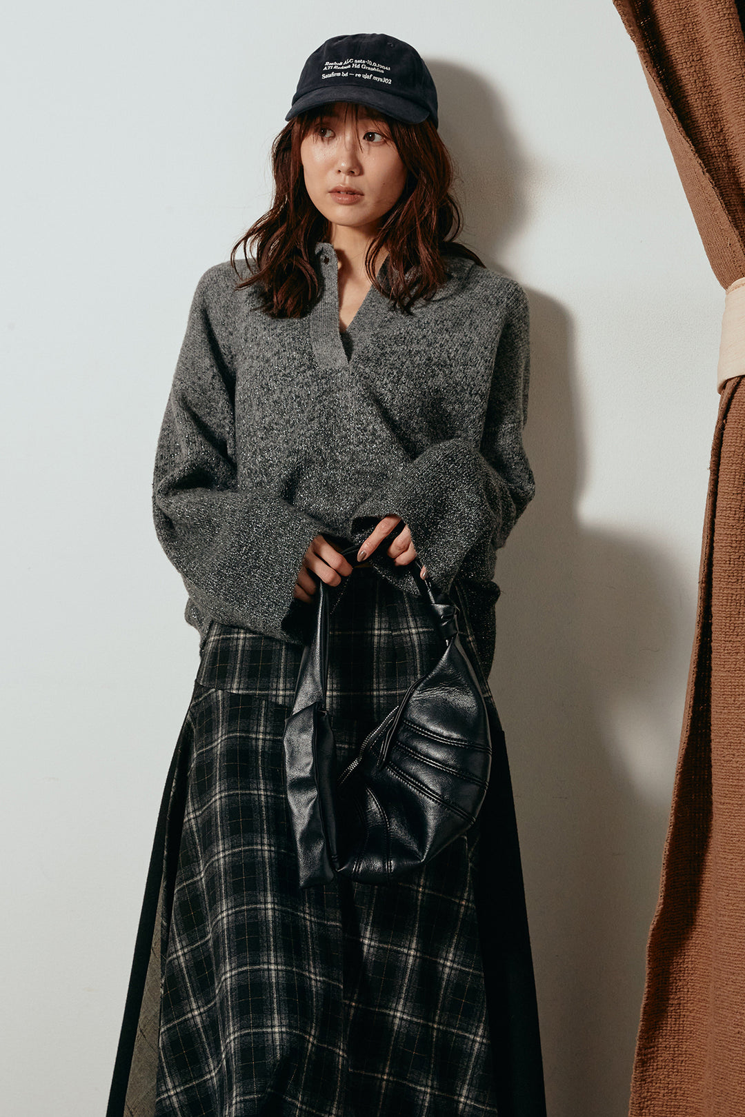 [SET]グラデーションラメニットキーネックプルオーバー+フェイクレザーベルト付き切り替えタータンチェックスカート(2set)