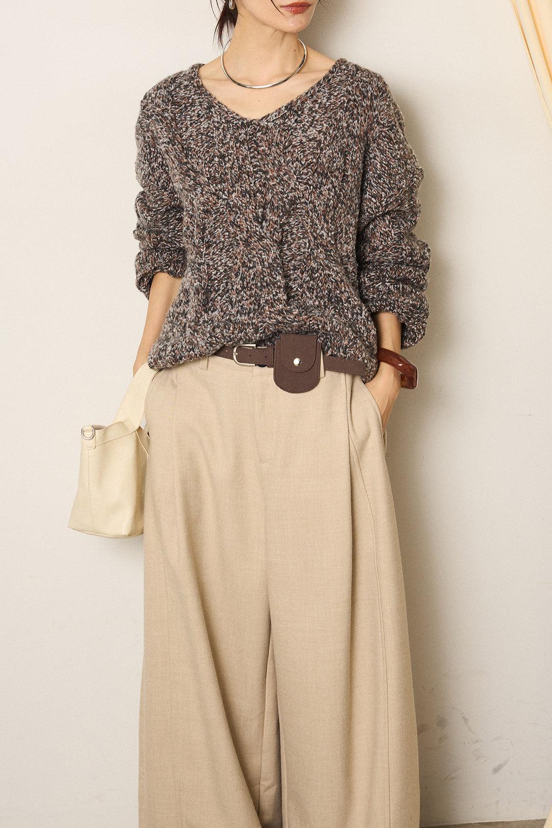[SET]Vネックミックス編みニットトップス+ポーチベルト付きカーブパンツ(2set)