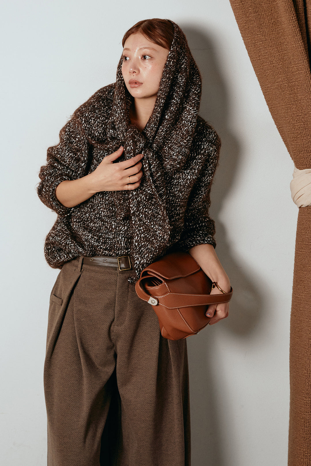 [SET]スカーフ付きミックスニットトップス+細ベルト付き起毛タックワイドパンツ(2set)