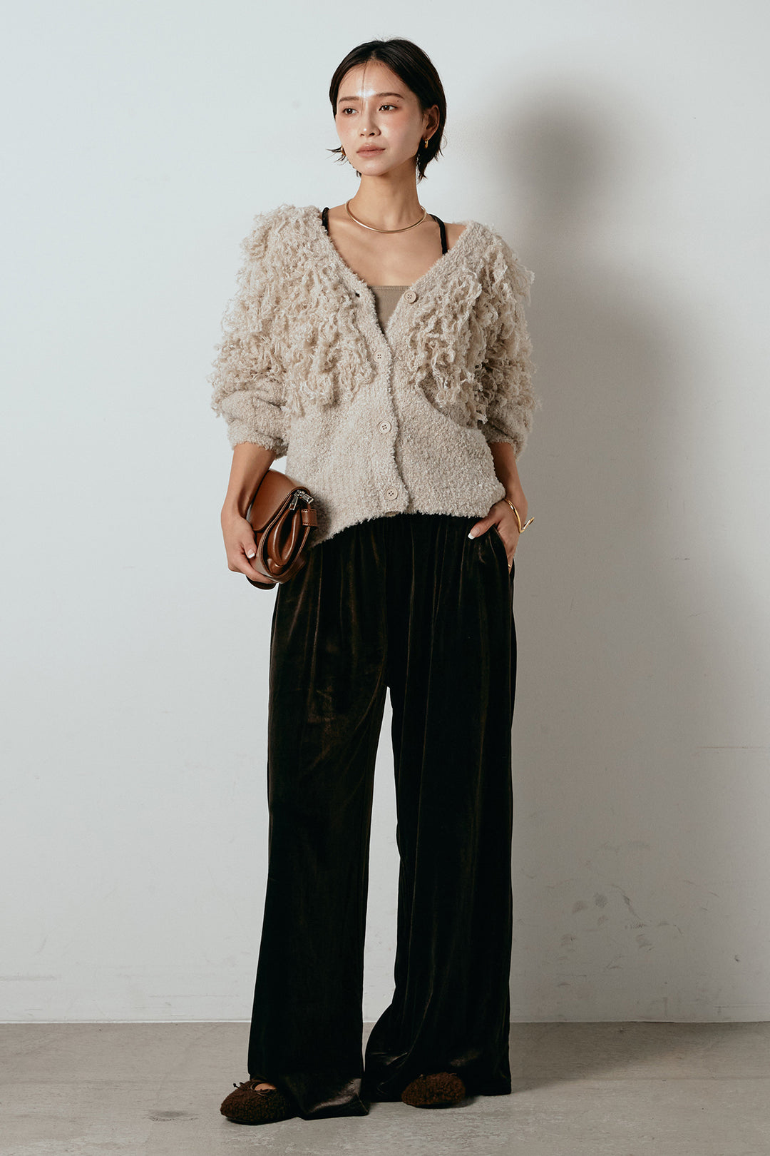 [SET]ループ編みVネックニットカーディガン+ベロアサスペンダー付きパンツ(2set)