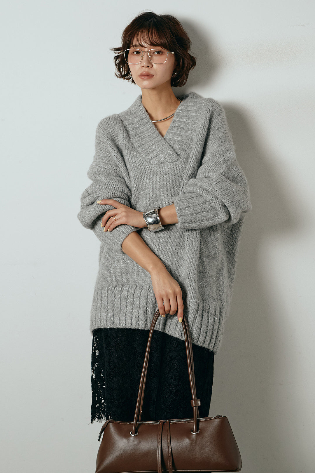 [SET]Vネックラメニットトップス+レース刺繍レイヤードフレアパンツ(2set)