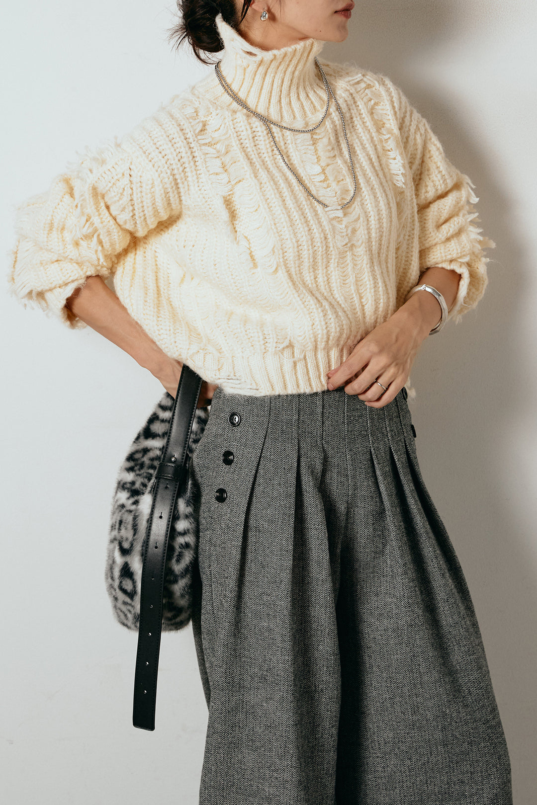 [SET]フリンジタートルショートニット+サイドボタンツイードタックパンツ(2set)