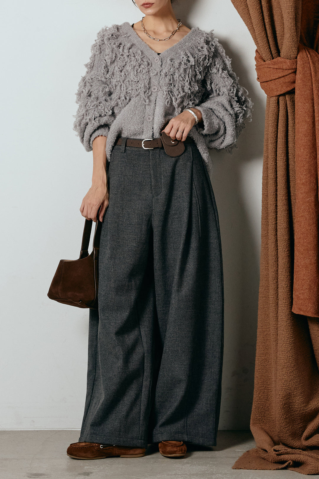 [SET]ループ編みVネックニットカーディガン+ポーチベルト付きカーブパンツ(2set)