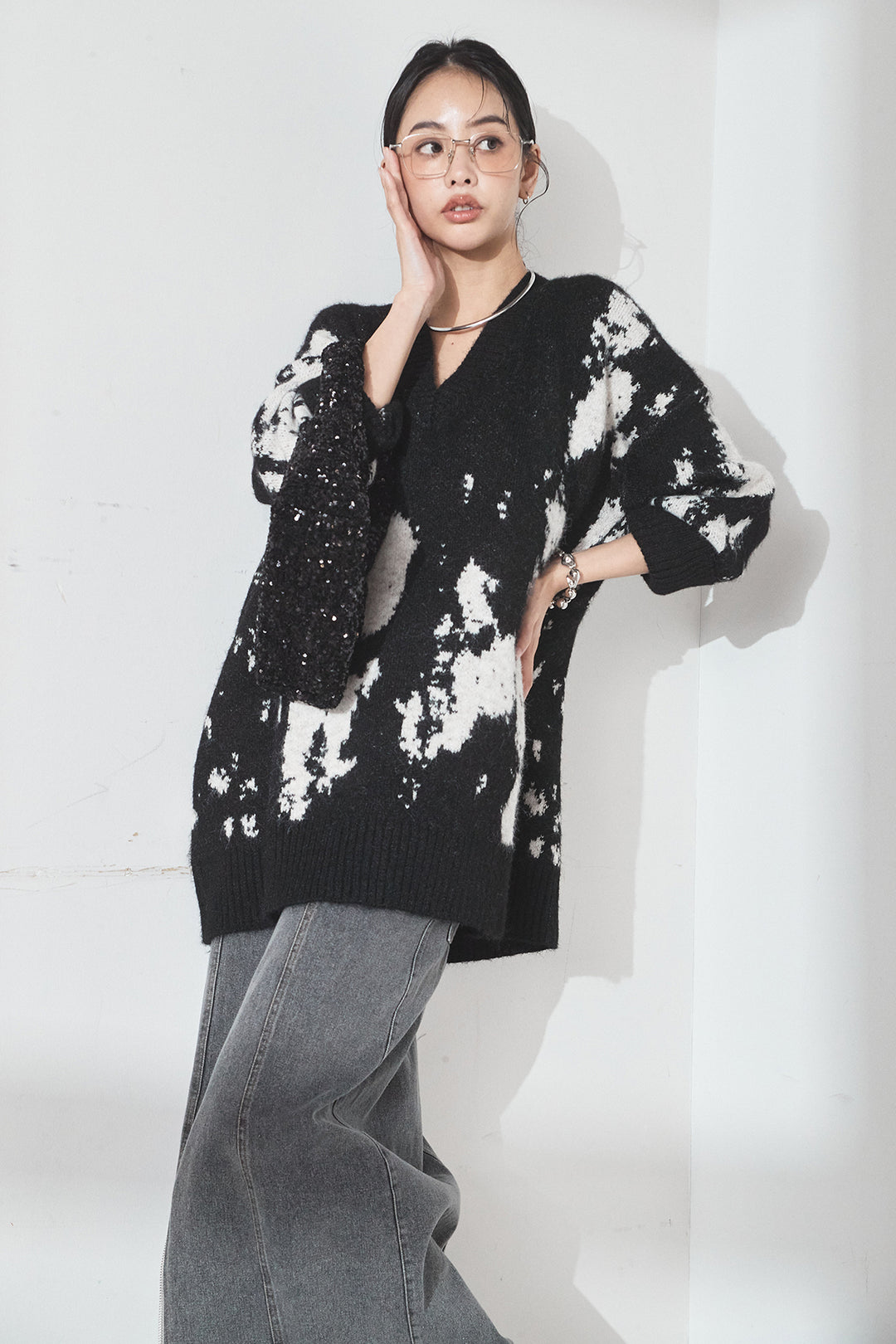 [SET]アブストラクト柄ニットプルオーバー+フロントジップデニムスカート(2set)