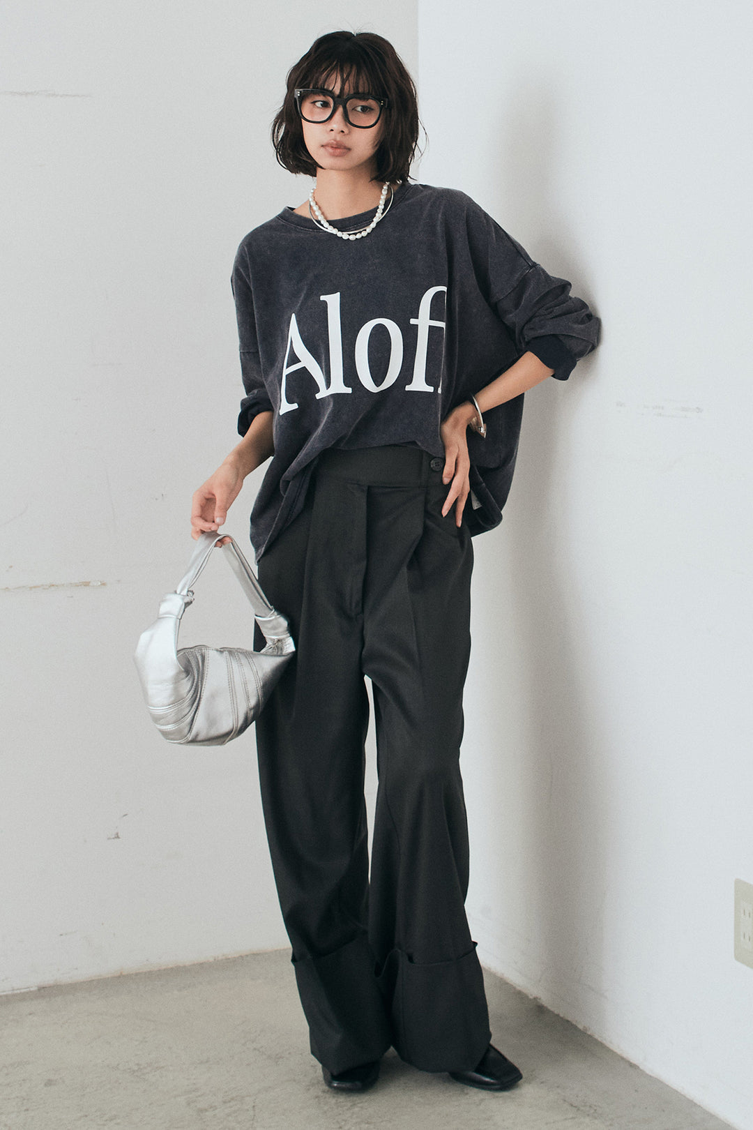 [SET]裾センタードロストロゴプリントワイドTシャツ+センタープレスセミワイドパンツ(2set)