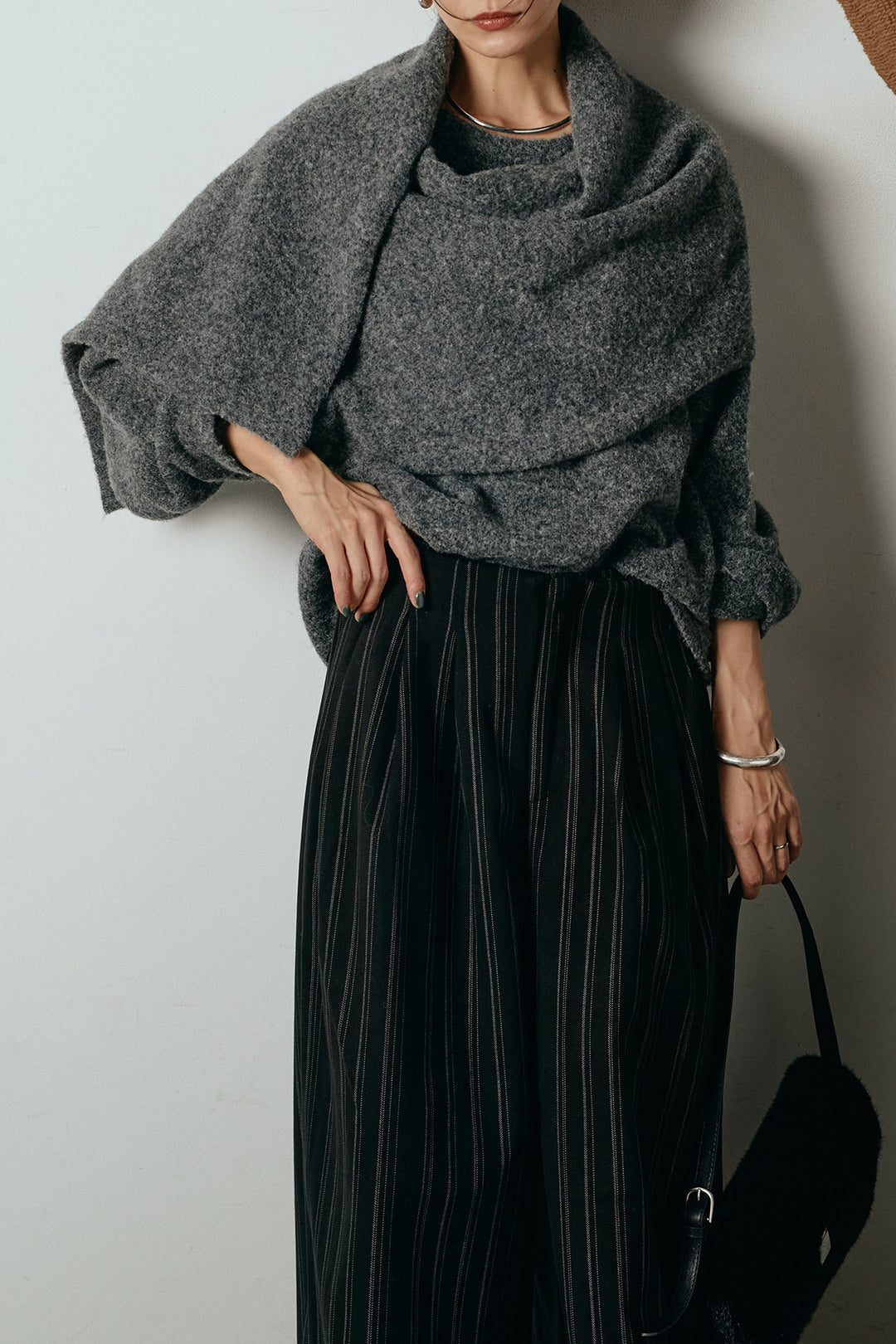 [SET]ネック巻きデザインニットトップス+タック入りマルチストライプ柄ワイドパンツ(2set)