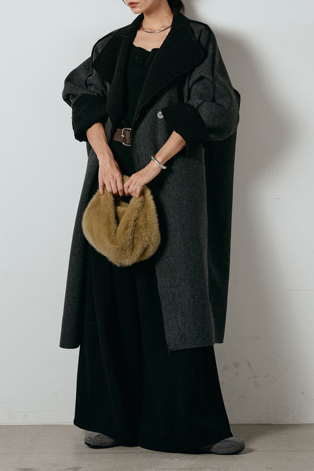 [SET]裏地ボアハイネックロングアウター+フェイクレザー太ベルト付きタックワイドパンツ(2set)