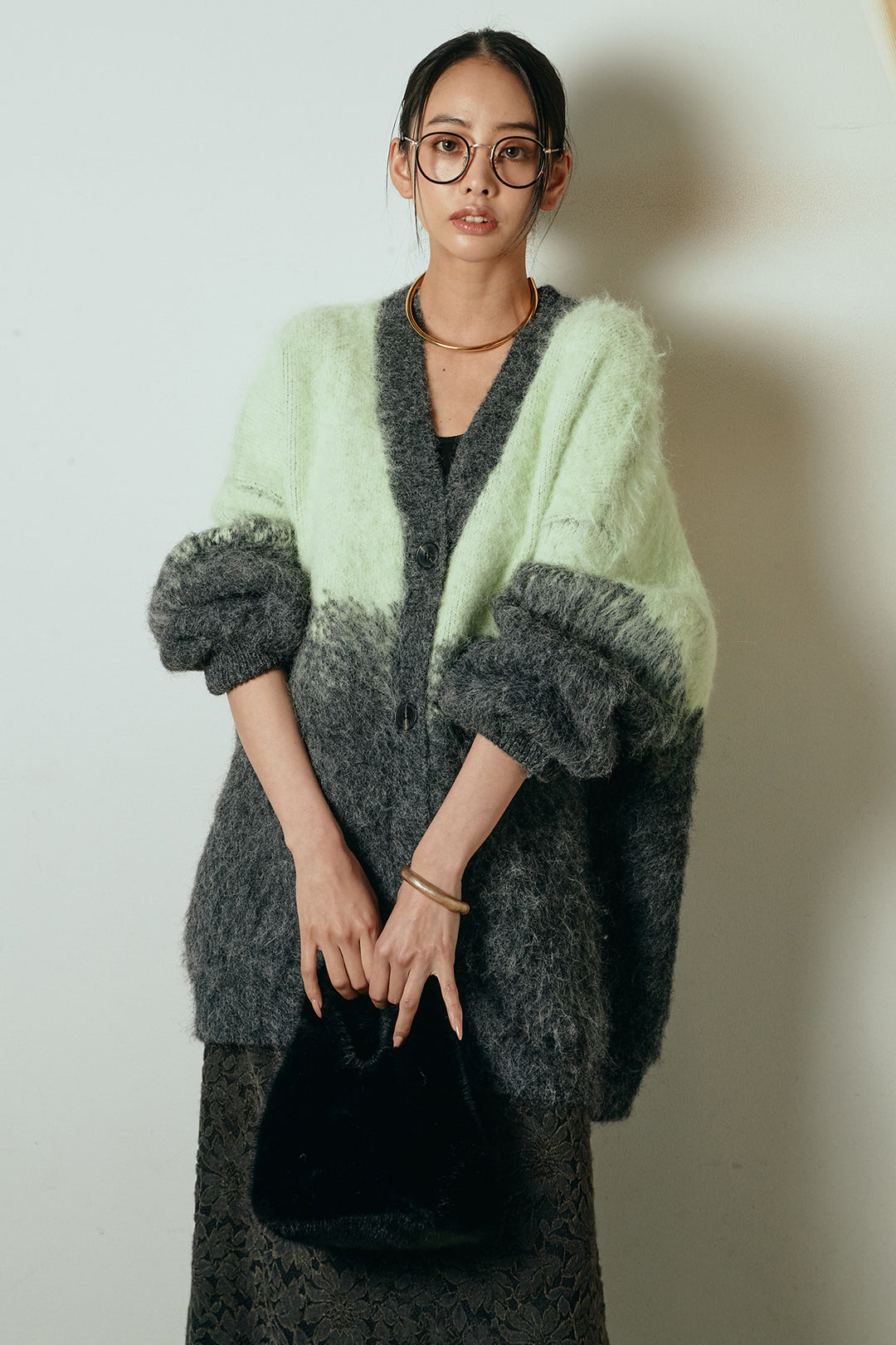 [SET]起毛グラデーションニットカーディガン+花柄刺繍ベロアフレアスカート(2set)