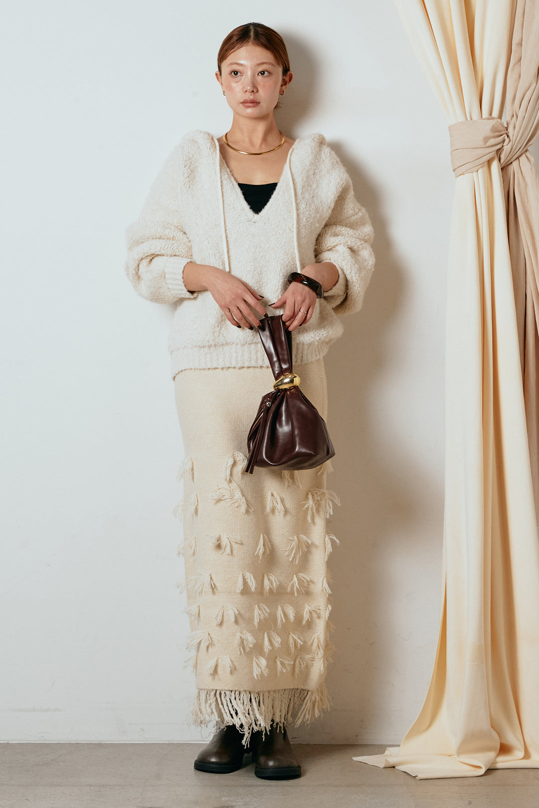 [SET]ブークレキーネックプルオーバー+ポイントフリンジニットナロースカート(2set)