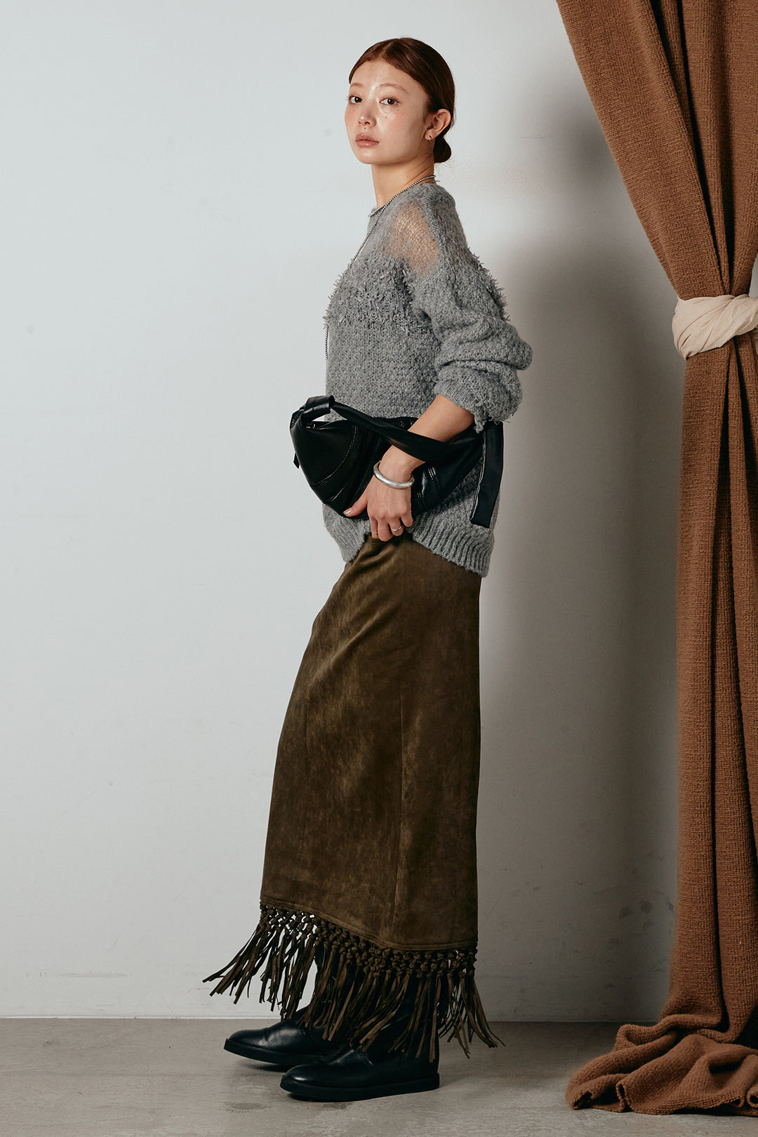 [SET]パターンランダム編みニットトップス+スウェードライク裾フリンジスカート(2set)