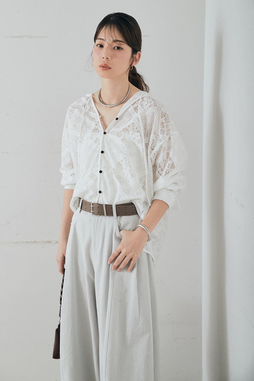 [SET]ブロックレースフード付きブラウス+ベルト付きサイドタックワイドパンツ(2set)