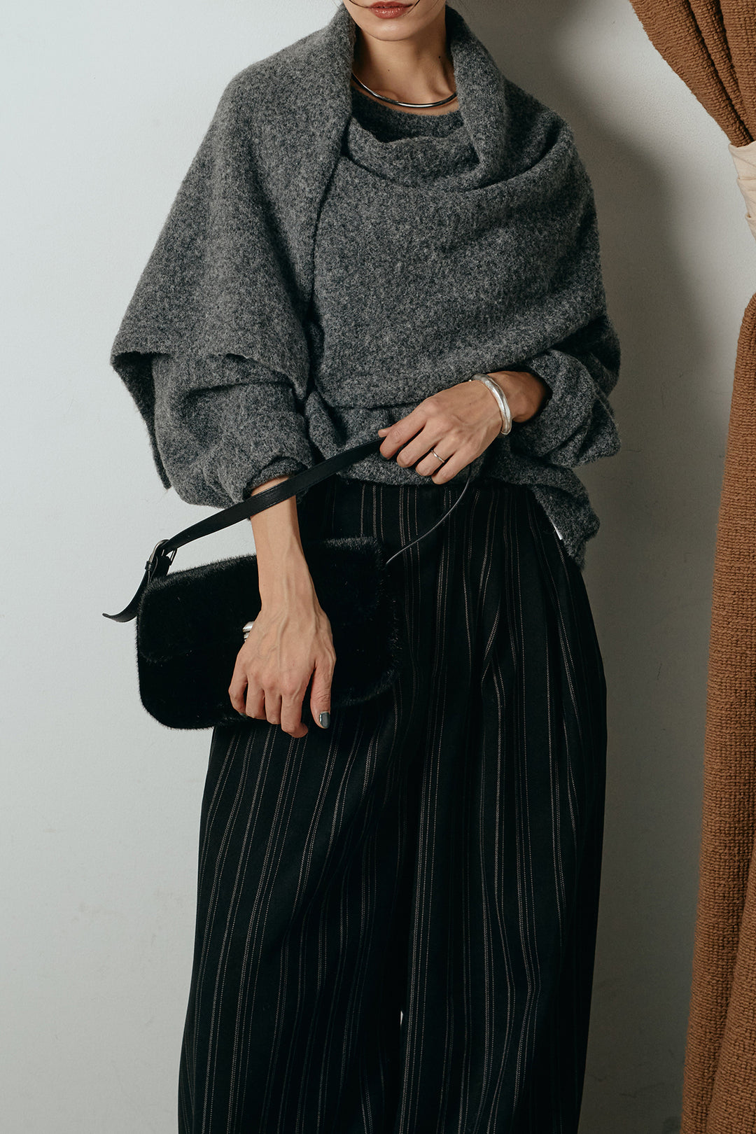 [SET]ネック巻きデザインニットトップス+タック入りマルチストライプ柄ワイドパンツ(2set)