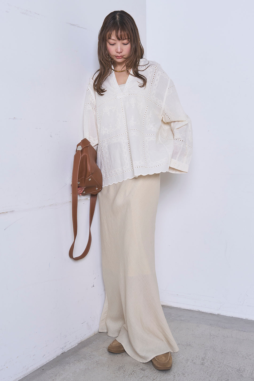 [SET]深V刺繍柄ブラウス+リネンブレンドロングナロースカート(2set)