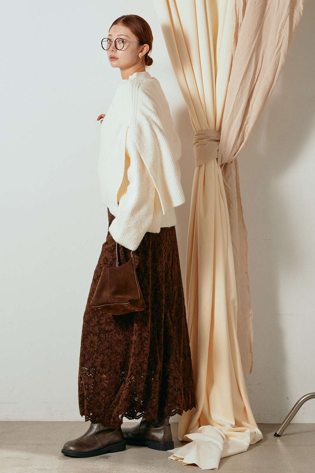 [SET]ケープデザインリブニットトップス+花柄刺繍ベロアフレアスカート(2set)