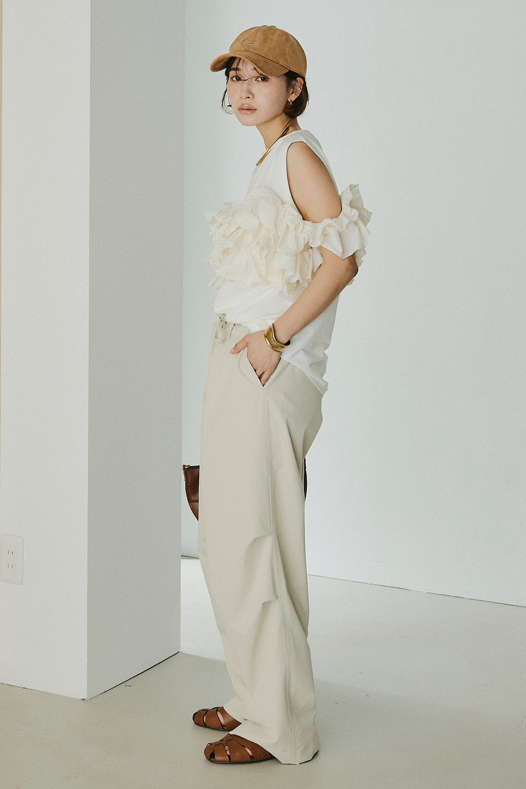 [SET]天竺ナイロンドッキングビスチェ風トップス+ニーサイドタックウエストドロスパンツ(2set)