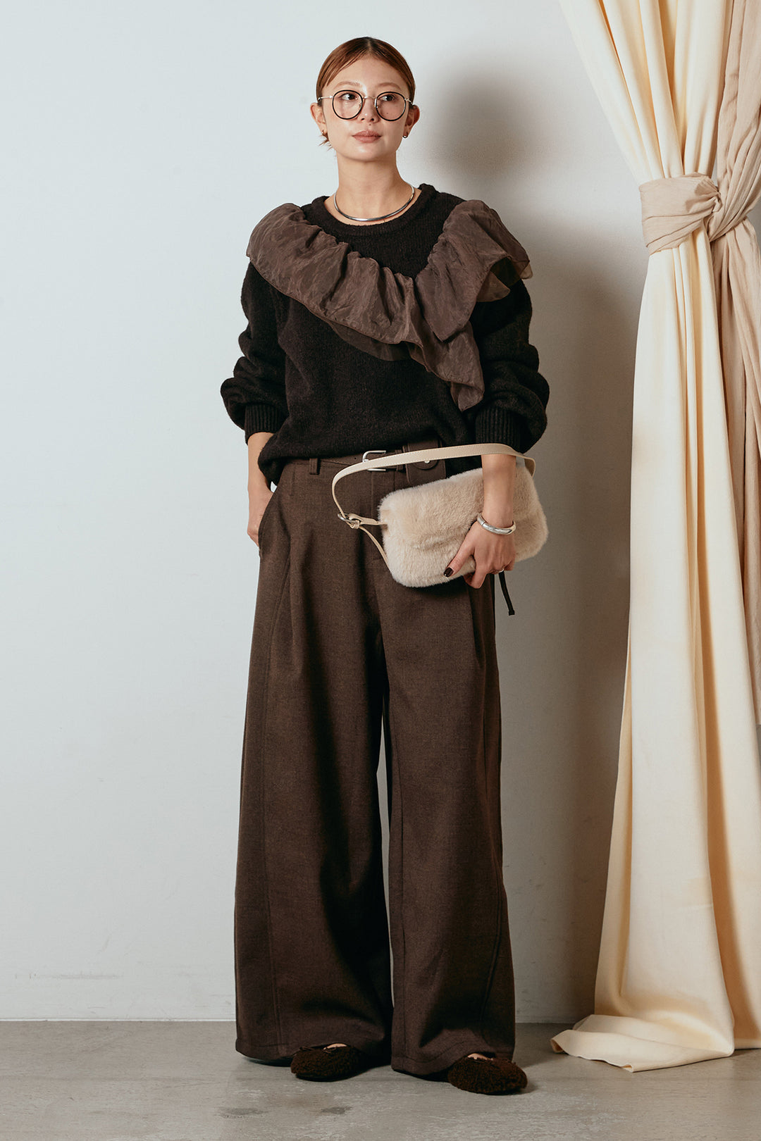 [SET]アシンメトリーフリルニットトップス+ポーチベルト付きカーブパンツ(2set)