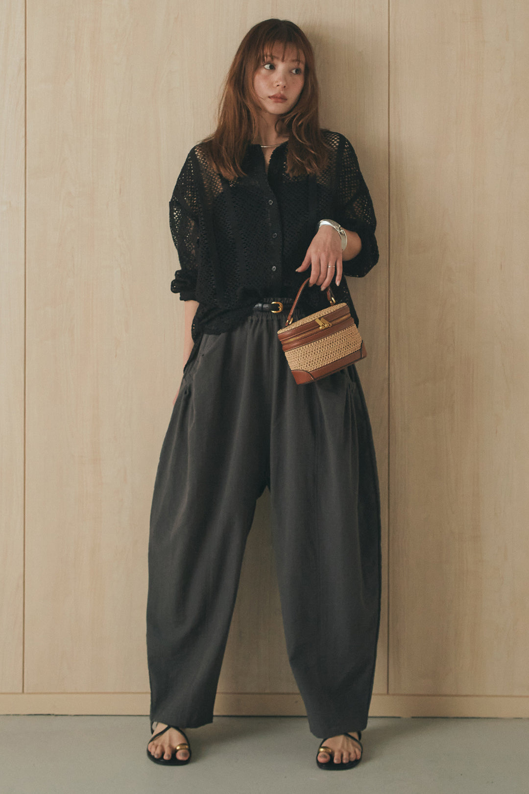 [SET]長袖襟付きレースシャツ+ポケットタックフォルムパンツ(2set)