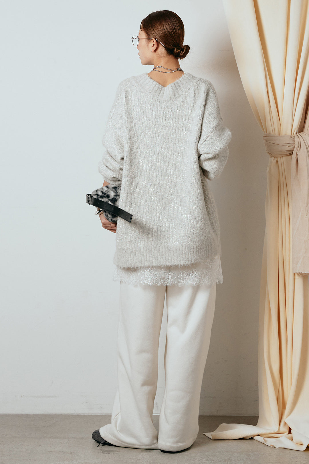 [SET]Vネックルーズラメニットトップス+裏起毛スウェットワイドパンツ+レース切り替えキャミソール(3set)