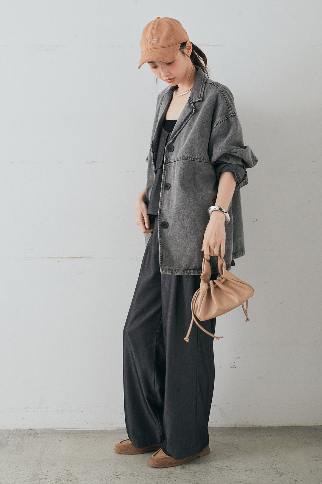 [SET]オーバーデニムジャケット+デニムライクツイルタックパンツ+デニムライクツイルティアードキャミソール(3set)