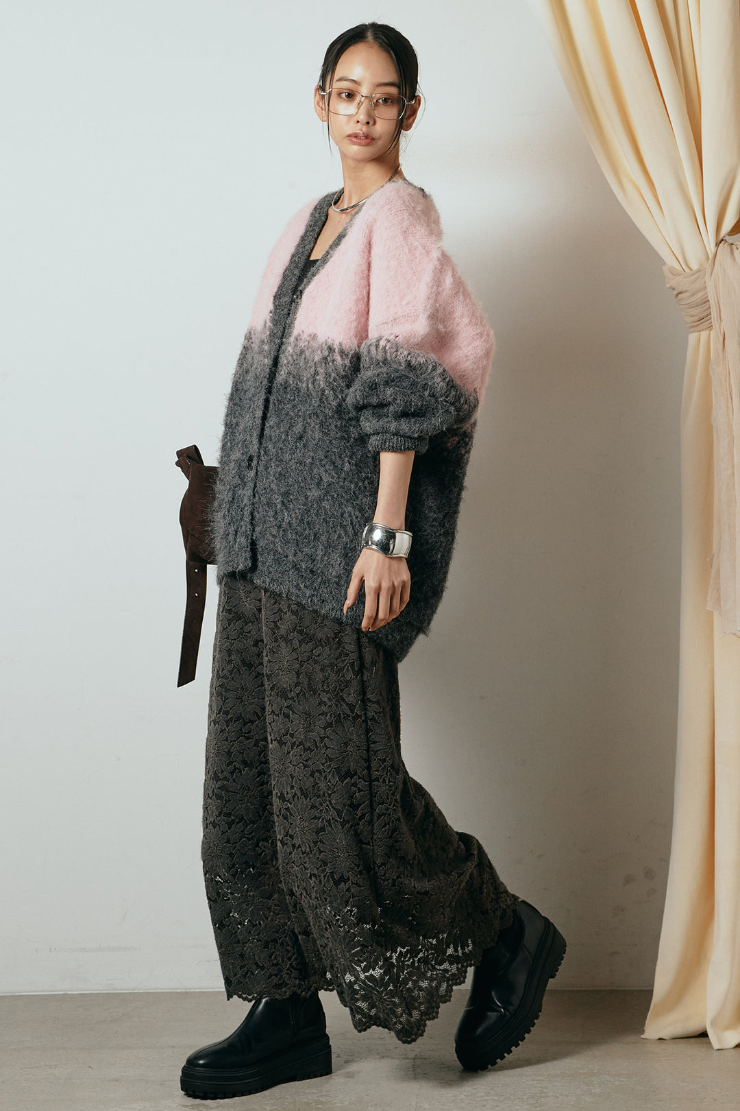 [SET]起毛グラデーションニットカーディガン+花柄刺繍ベロアフレアスカート(2set)