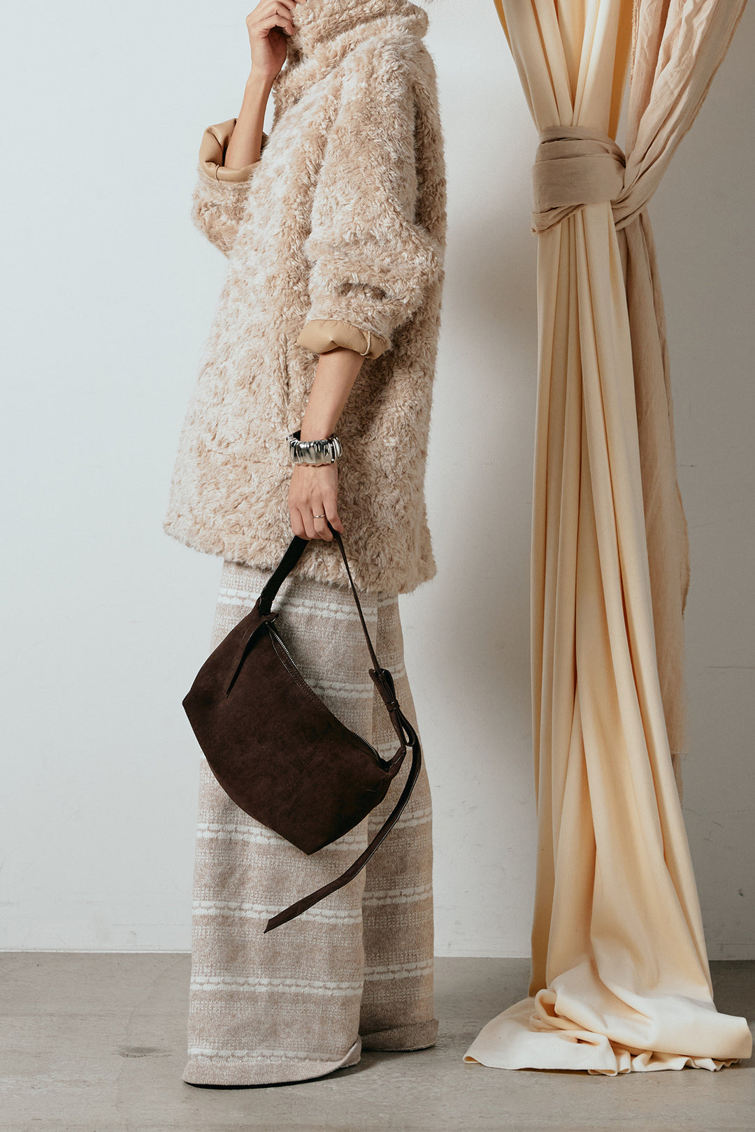 [SET]リバーシブルボアアウター+マルチライン柄リラックスニットパンツ(2set)