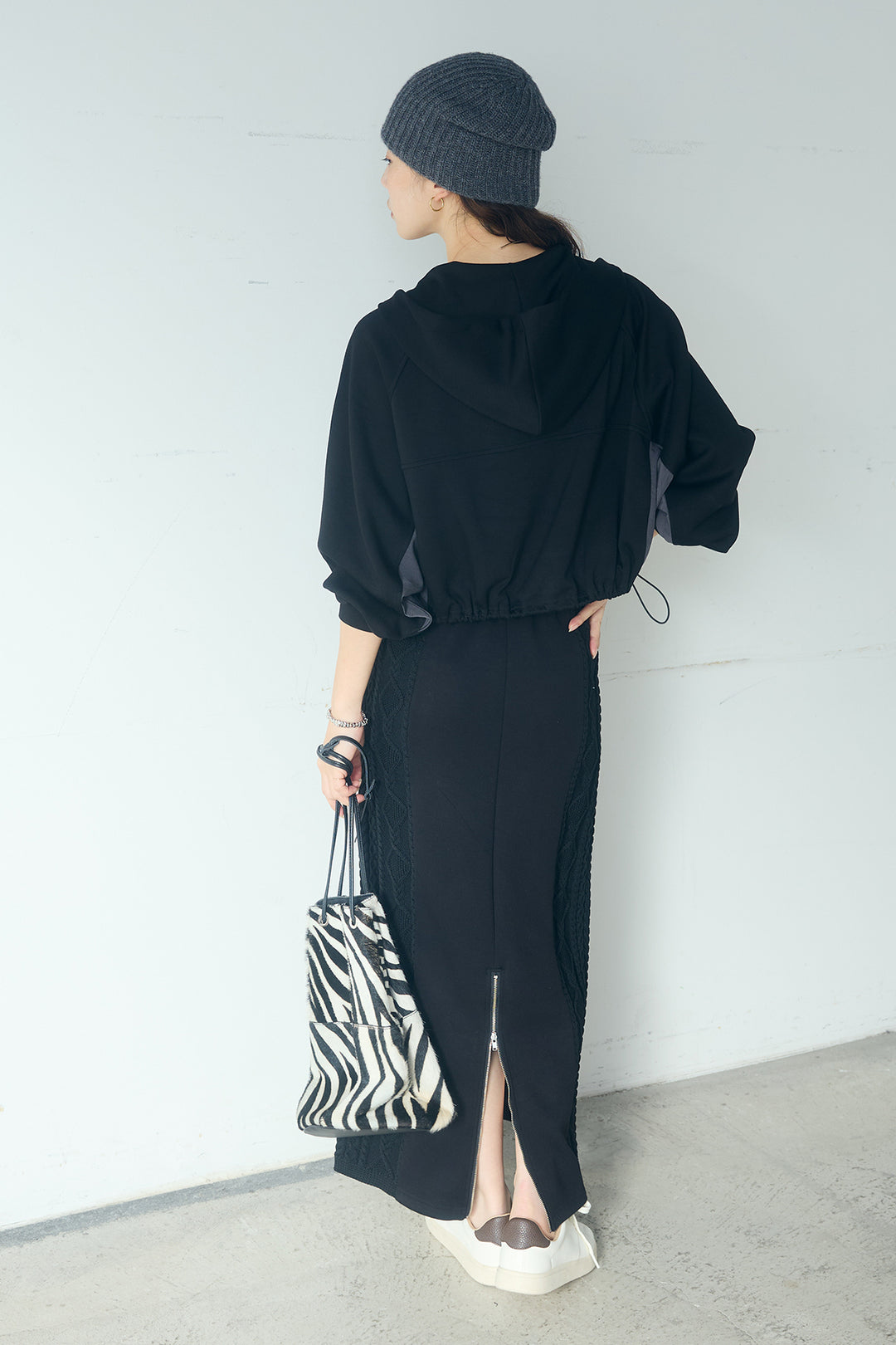 [SET]ドルマンショートフーディー+異素材ドッキングケーブルニットスカート(2set)