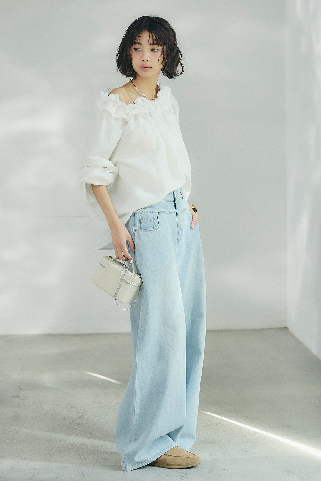 [SET]ネックフリルデザインブラウス+ウエスト裁ち切りデニムワイドパンツ(2set)