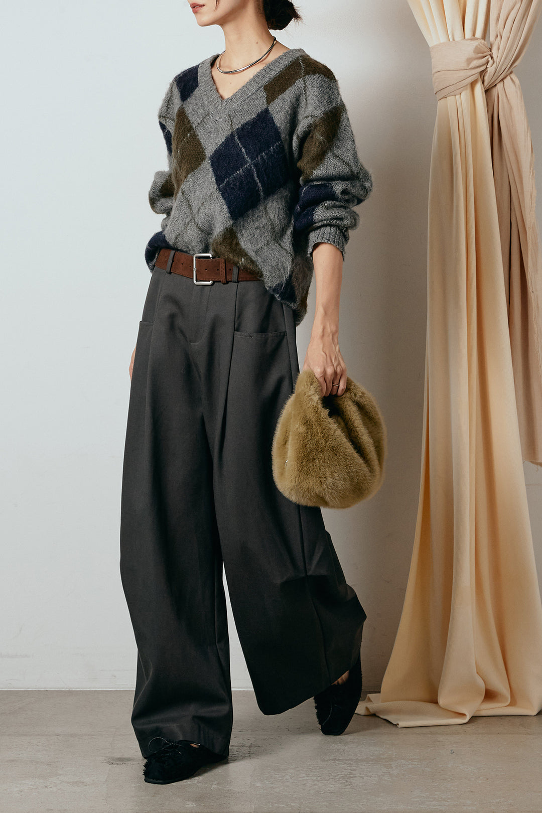 [SET]アクリルモヘアアーガイルVネックプルオーバー+太ベルト付きタックデザインワイドパンツ(2set)