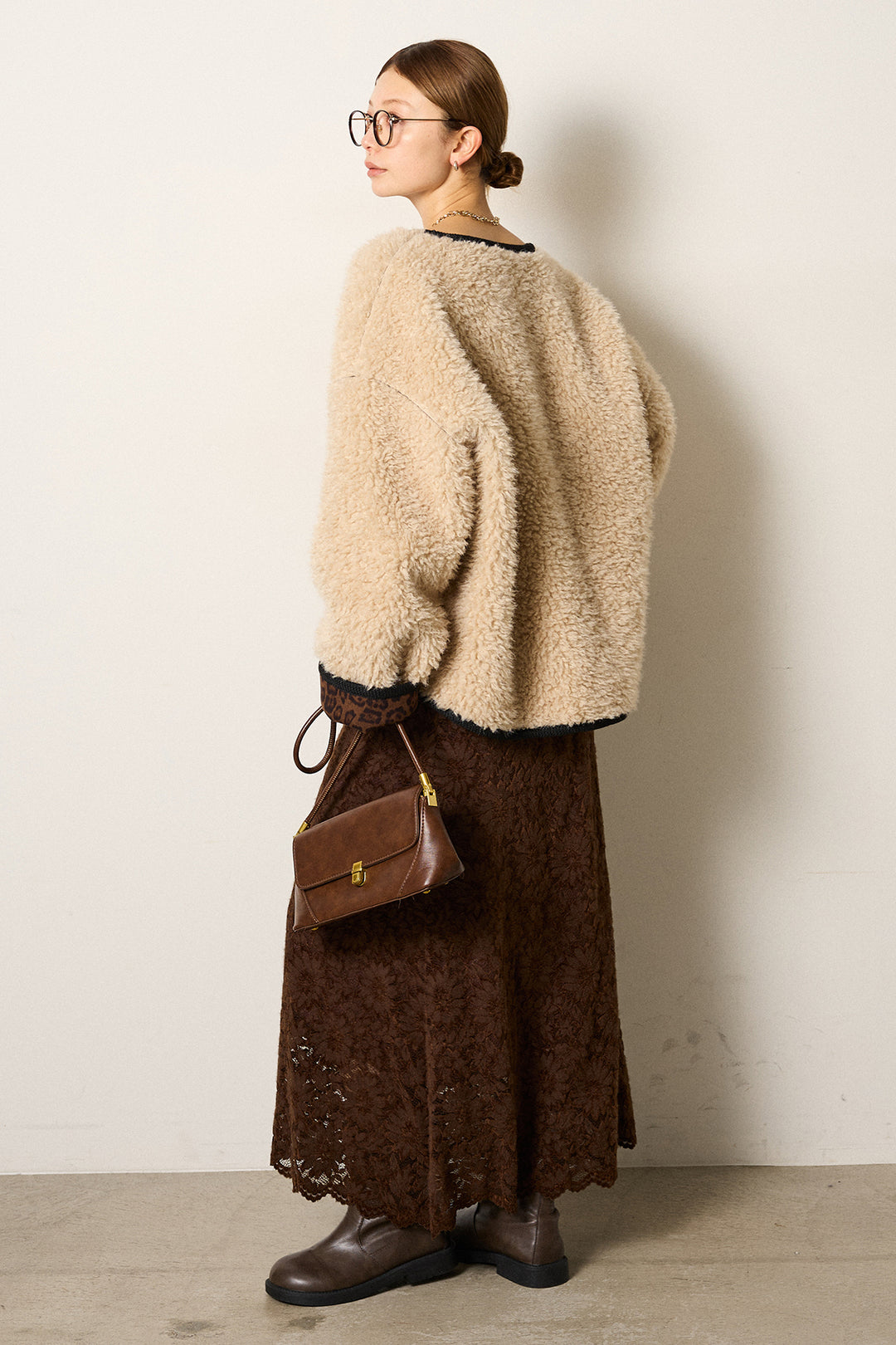 [SET]ノーカラー裏地レオパードボアアウター+花柄刺繍ベロアフレアスカート(2set)