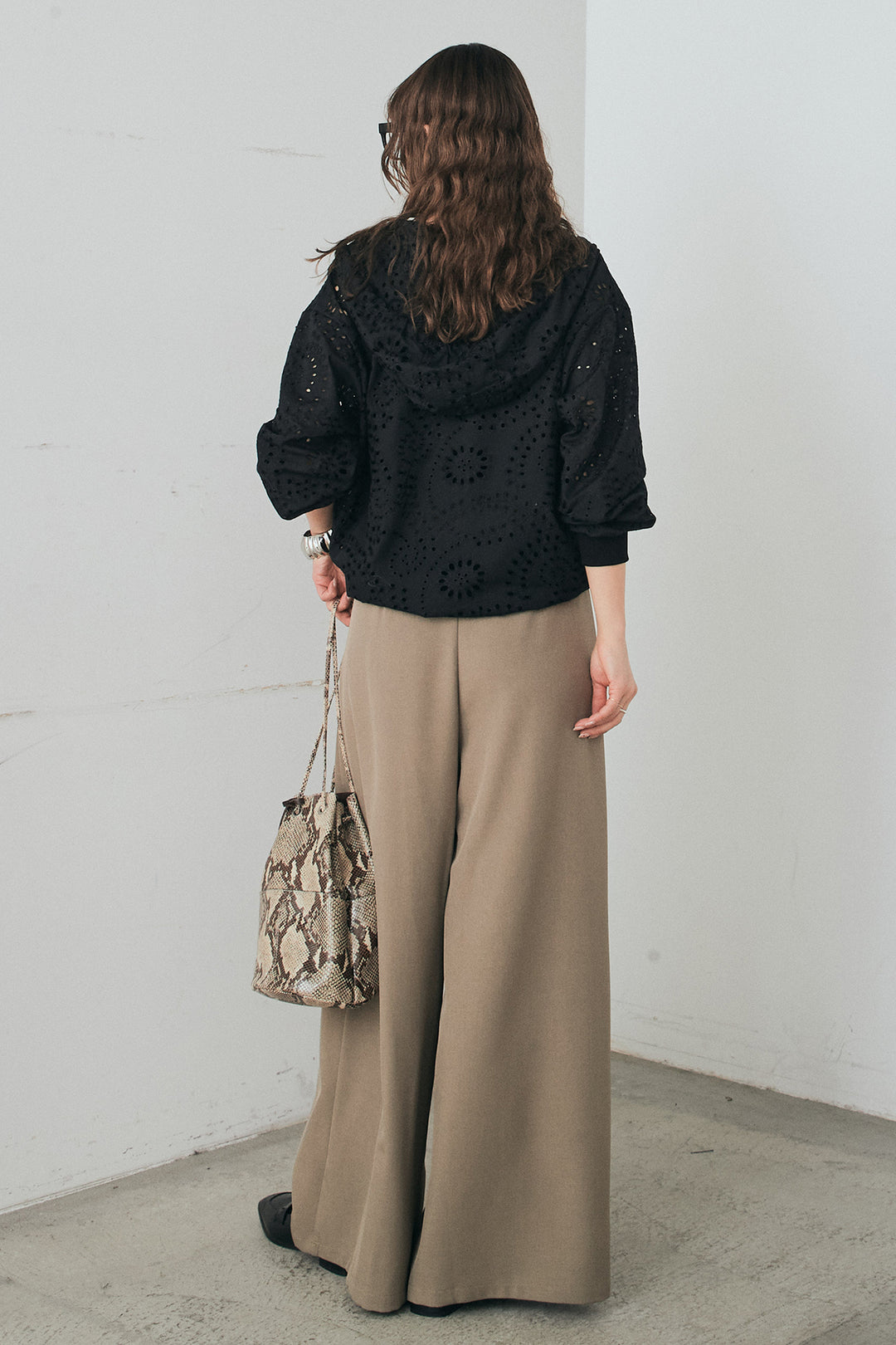 [SET]レースハーフジップアップフーディー+ベルト付きツータックワイドパンツ(2set)