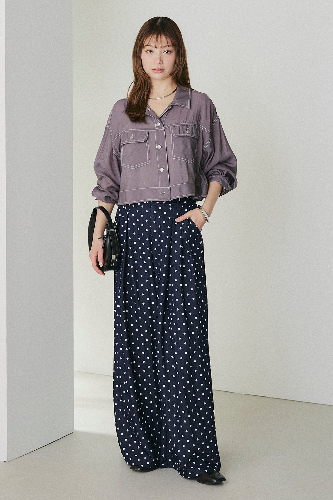 [SET]配色ステッチシアーシャツ+ベルト付きドット柄ワイドパンツ(2set)