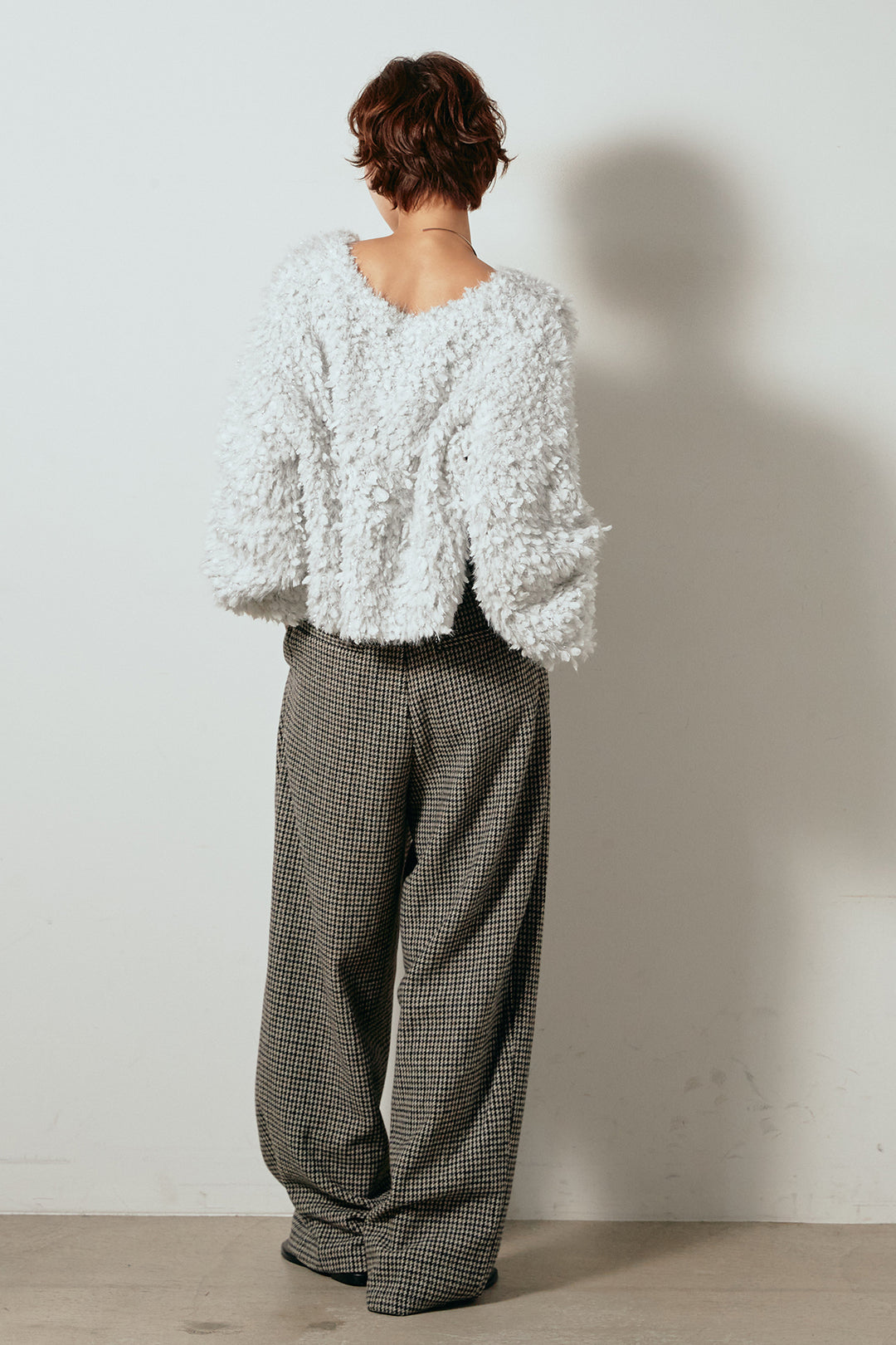 [SET]深Vネックチョウチョヤーンニットトップス+ガンクラブチェックタックパンツ(2set)