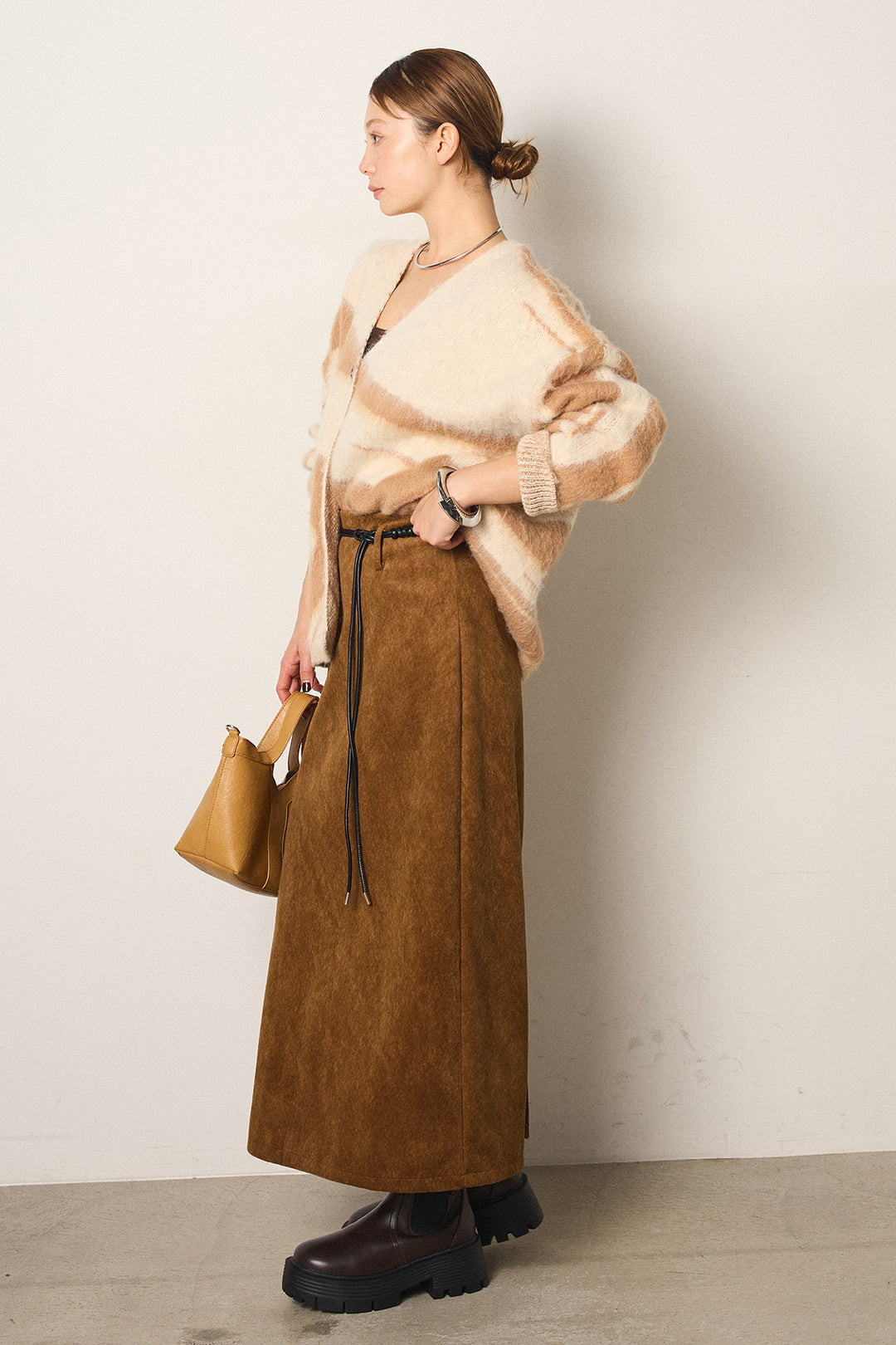 [SET]アクセントブラッシュドカーディガン+ロープベルト付きスウェード調スカート(2set)