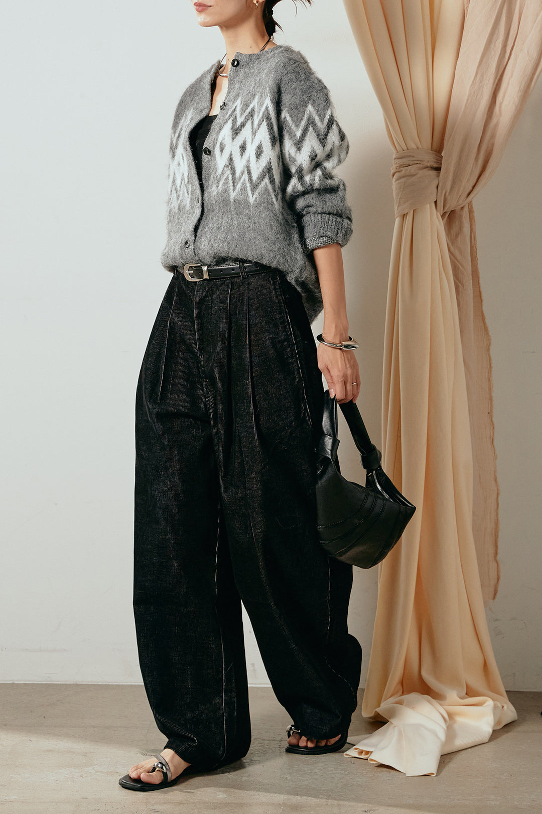 [SET]起毛ノルディック柄ニットカーディガン+フロントタック入りコーデュロイパンツ(2set)