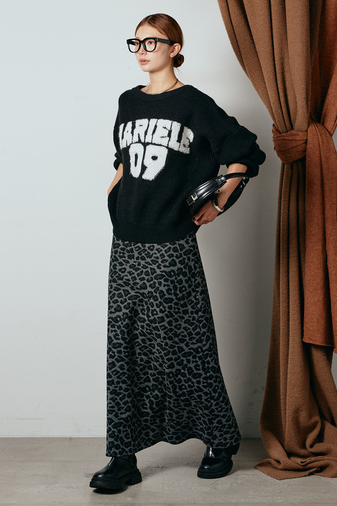 [SET]ロゴジャガードニットトップス+レオパードロングスカート(2set)