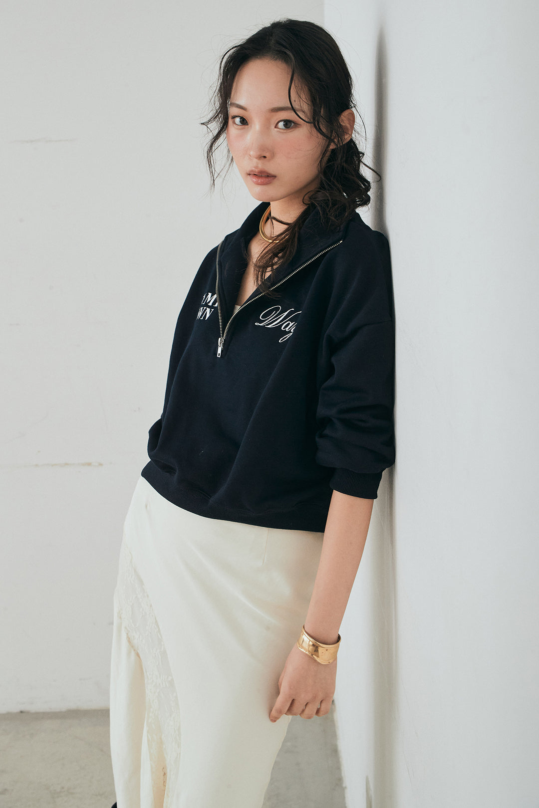 [SET]裏毛ロゴ刺繍ハーフZIPスウェット+刺繍レースデザインサテンスカート(2set)