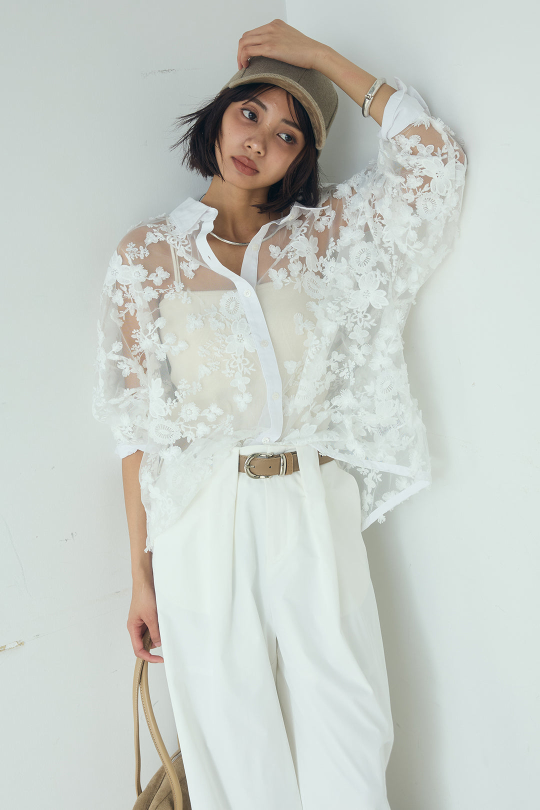 [SET]立体フラワー刺繍レースシャツ+ベルトループデザインハイウエストタックパンツ(2set)