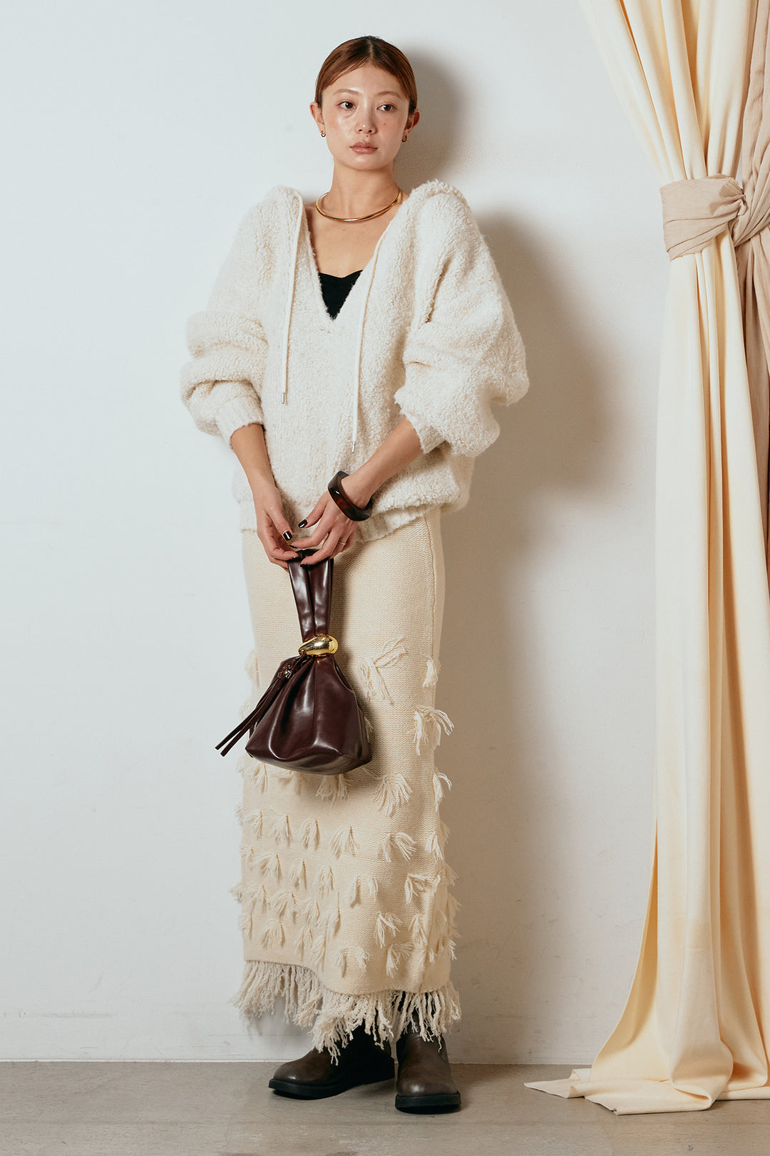 [SET]ブークレキーネックプルオーバー+ポイントフリンジニットナロースカート(2set)